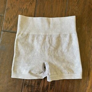 Bo & Tee Scrunch Shorts - Light Purple